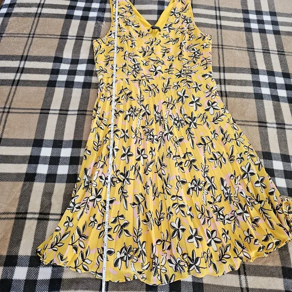 Banana Republic Yellow Floral Midi Dress - Picture 9 of 9